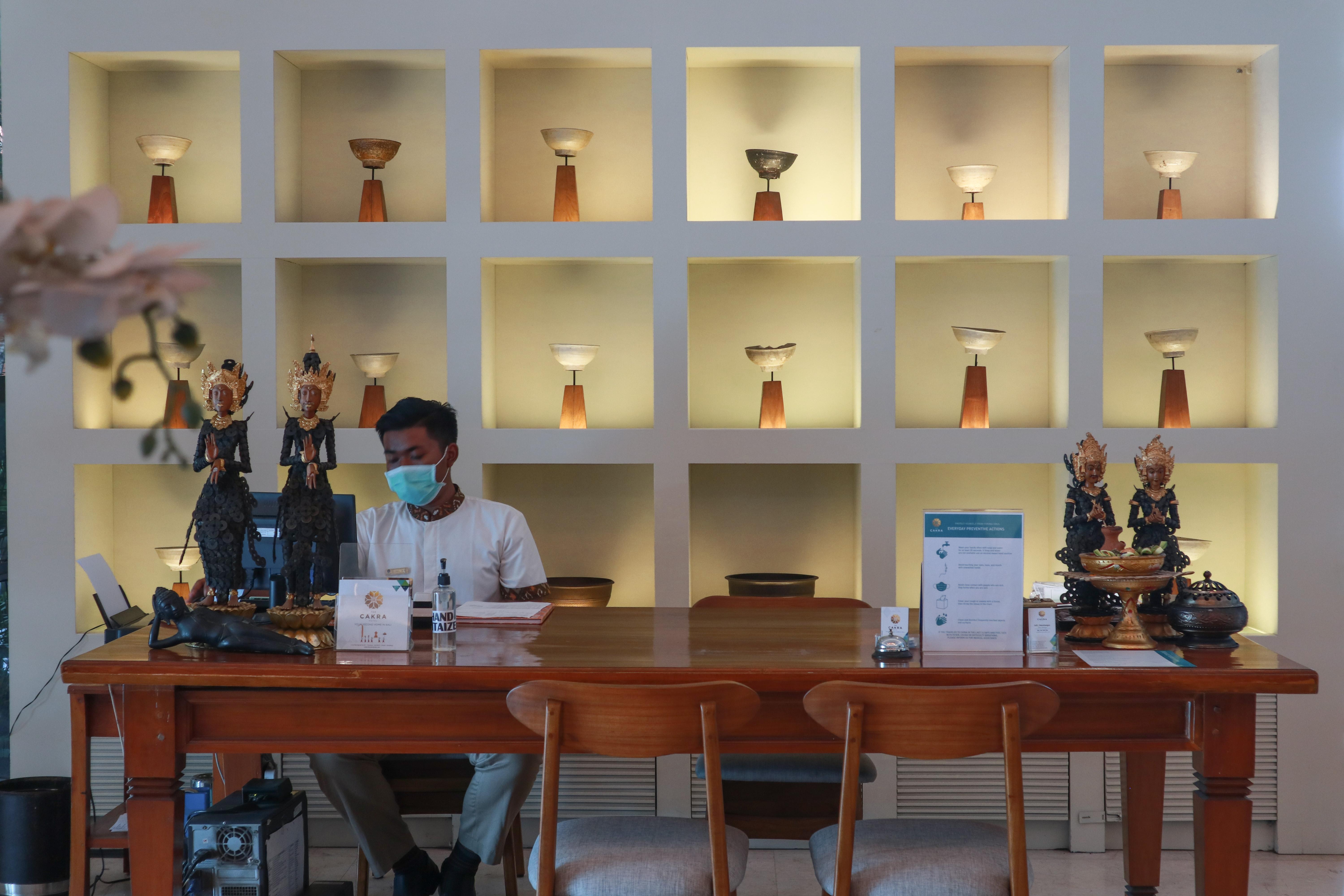 The Cakra Hotel Denpasar Esterno foto