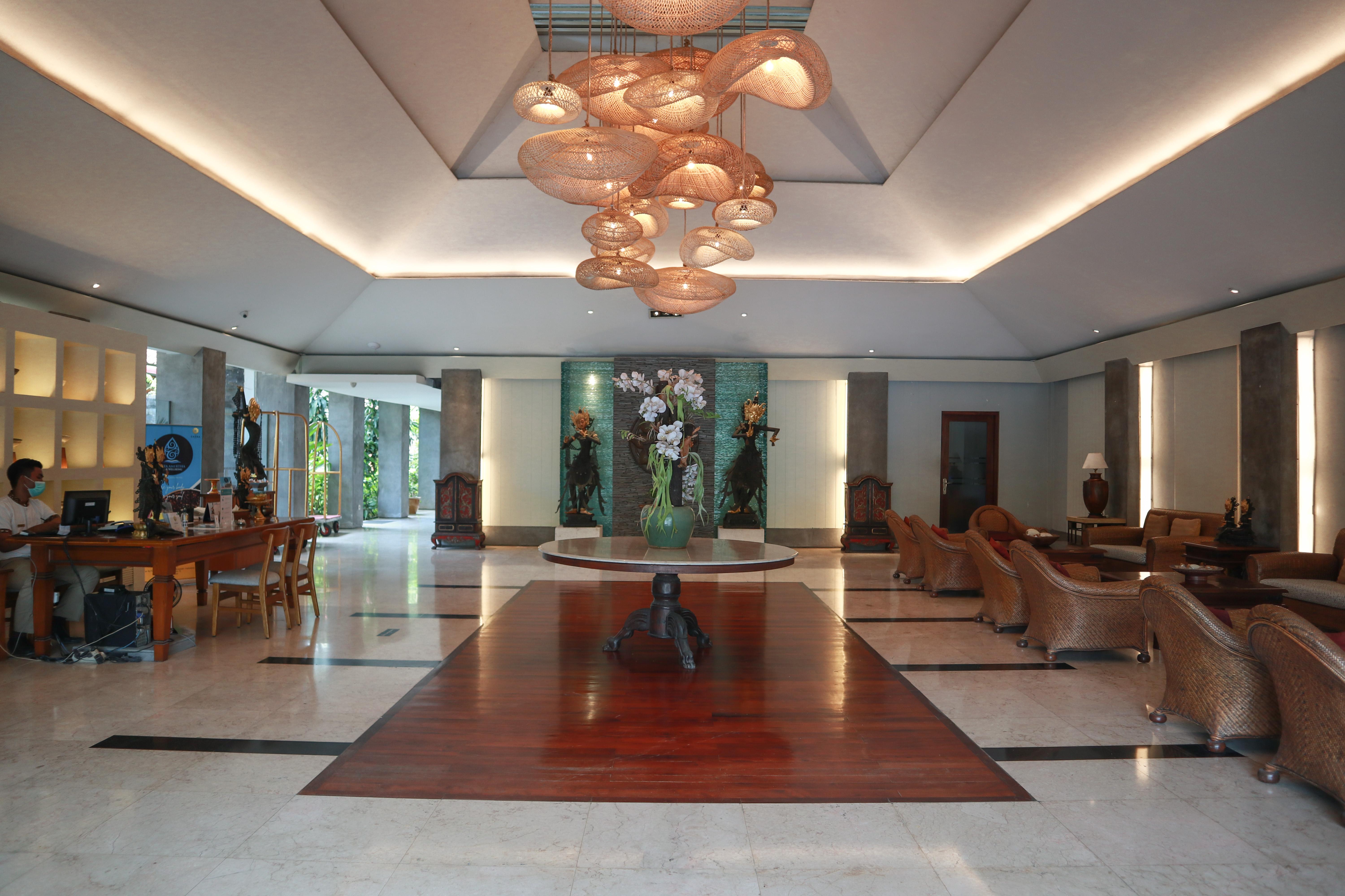 The Cakra Hotel Denpasar Esterno foto