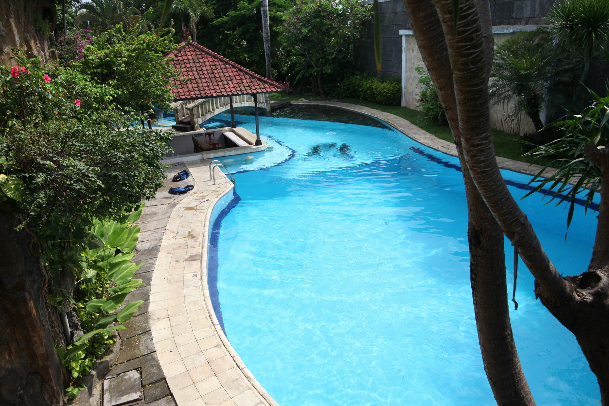 The Cakra Hotel Denpasar Esterno foto
